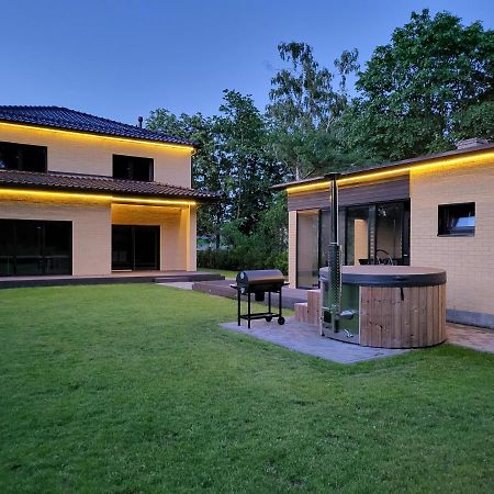 Vomikay Villa ทาลลินน์ ภายนอก รูปภาพ